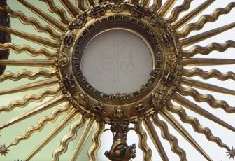 NABOŻEŃSTWA STAŁE